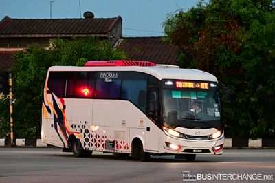 Bus T10 - BAS.MY Melaka Hino XZU720R (MDL1926)