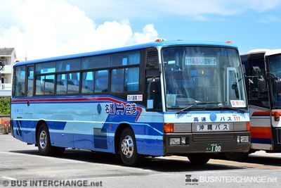 Bus 111 - Okinawa Bus Mitsubishi Fuso Aero Bus (沖縄 22 き  100)