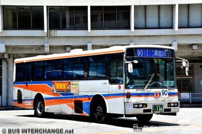 Bus 90 - Ryukyu Bus Kotsu Hino Blue Ribbon (沖縄 22 き  186)