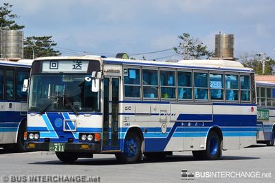 Okinawa Bus Mitsubishi Fuso Aero Midi (沖縄 22 き  211) - NOT IN SERVICE