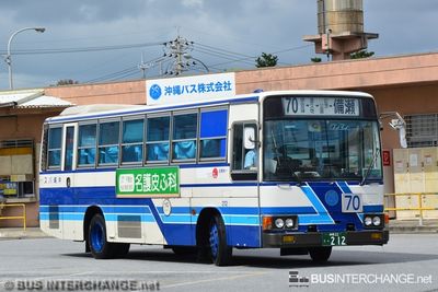 沖縄 22 き  212 · 70