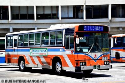 沖縄 22 き  301 · 21