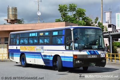 Bus 77 - Okinawa Bus Mitsubishi Fuso Aero Star (沖縄 22 き  354)