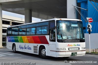 沖縄 22 き  398 - Ryukyu Bus Kotsu Hino Selega