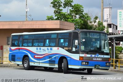 沖縄 22 き  415 · 111