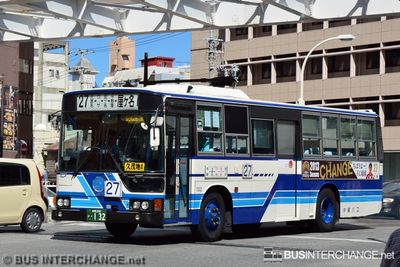 沖縄 200 か  132 · 27