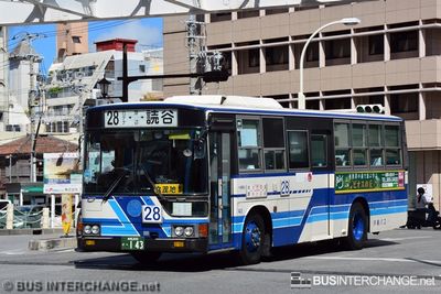 沖縄 200 か  143 · 28