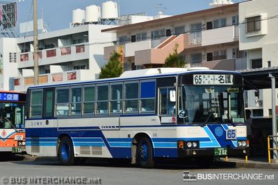 沖縄 200 か  202 · 65