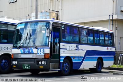 沖縄 200 か  427 · 48