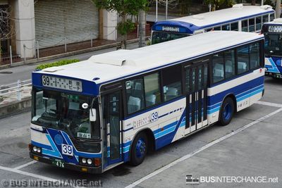 沖縄 200 か  476 · 39