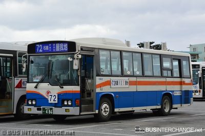 Bus 72 - Ryukyu Bus Kotsu Hino Rainbow RJ/RR (沖縄 200 か  486)