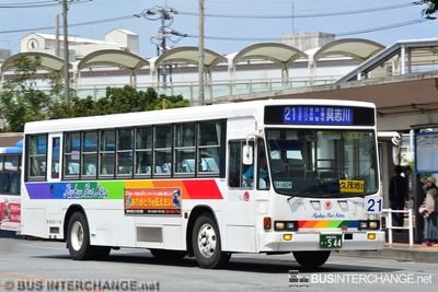沖縄 200 か  544 · 21