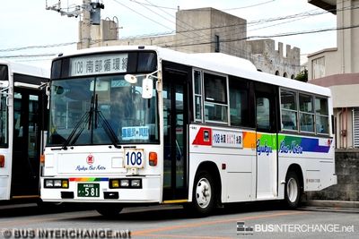 沖縄 200 か  581 · 108