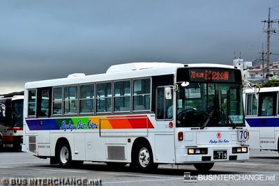 沖縄 200 か  719 · 70