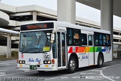 Bus 95 - Naha Bus Isuzu Cubic (沖縄 200 か  745)