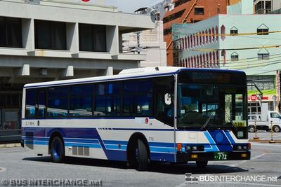 沖縄 200 か  772 · 77