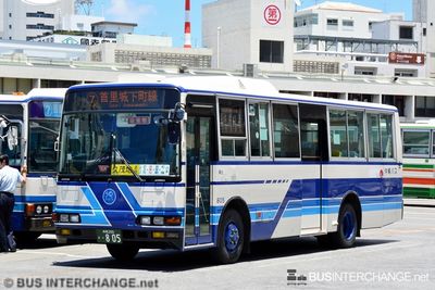 沖縄 200 か  805 · 7