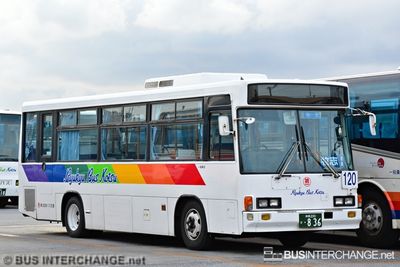 沖縄 200 か  836 · 120