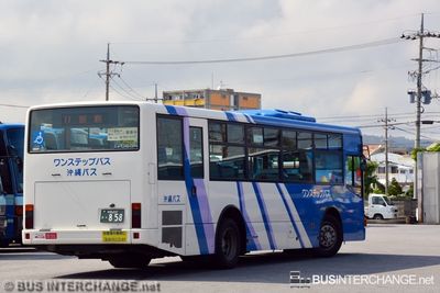Bus 77 - Okinawa Bus Mitsubishi Fuso Aero Star (沖縄 200 か  858)