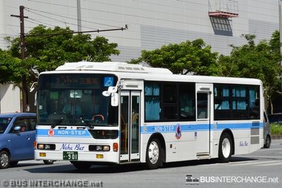 Bus 3 - Naha Bus Mitsubishi Fuso Aero Star (沖縄 200 か  901)