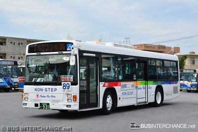 Bus 89 - Ryukyu Bus Kotsu Isuzu Erga (沖縄 200 か  921)