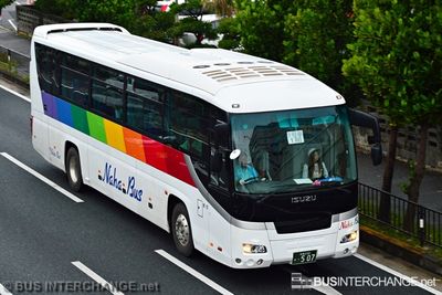 沖縄 230 あ 0507 - Naha Bus Isuzu Gala