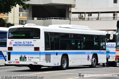 Bus 6 - Naha Bus Hino Blue Ribbon II (沖縄 230 あ 1336)