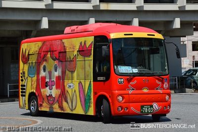 Bus 10 - Naha Bus Hino Poncho (沖縄 230 あ 7803)