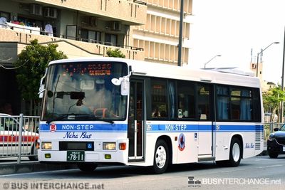 Naha Bus Hino Rainbow (沖縄 230 あ 7811) - N