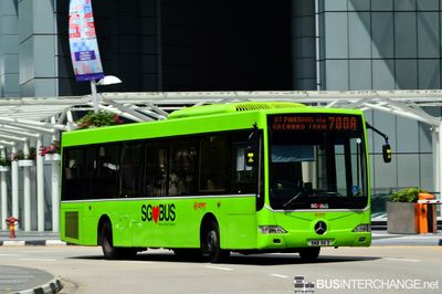 Bus 700A - SMRT Buses Mercedes-Benz OC500LE (SMB98D)