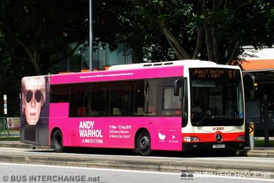 Bus 61 - SMRT Buses Mercedes-Benz OC500LE (SMB40U)