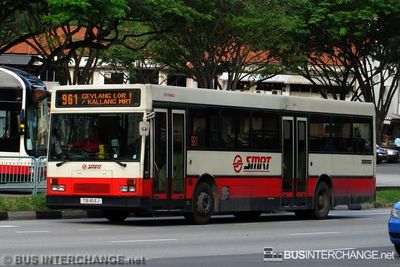 Bus 961 - SMRT Buses Mercedes-Benz O405 (TIB453J)