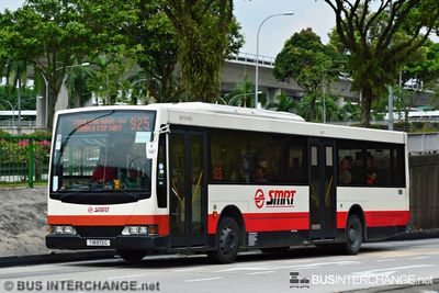 Bus 925 - SMRT Buses Mercedes-Benz O405 (TIB972C)