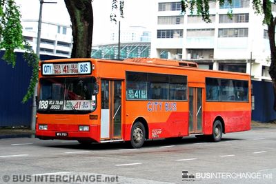 Bus 41 - Transit Link JB Mercedes-Benz O405 (WFU3703)