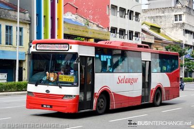 Bus 144B - Selangor Omnibus Nissan Diesel JP251 (WNG 805)