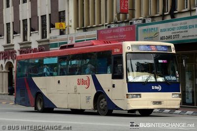 Bus 43 - SJ Bus Nissan Diesel JP251 (WPD8032)