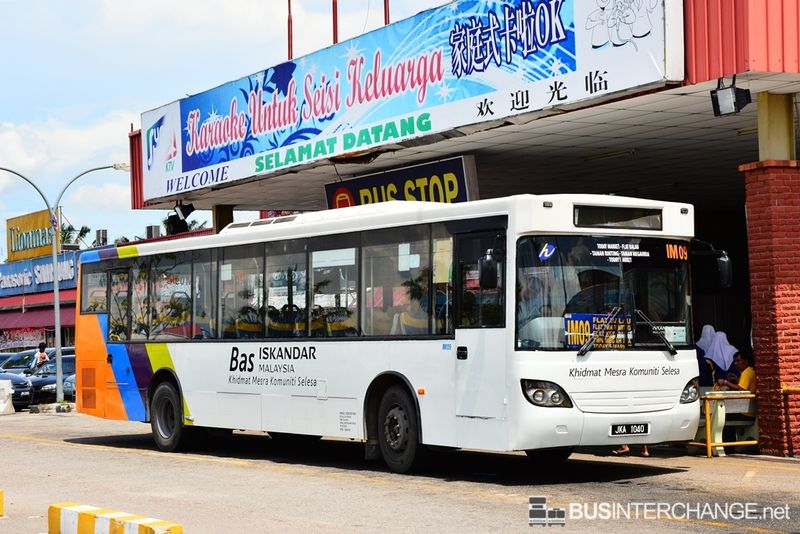 Bus IM09 - Causeway Link Mercedes-Benz CBC1725 (JKA1040)