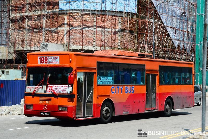 Bus 188 - Transit Link JB Mercedes-Benz O405 (WFL4533)