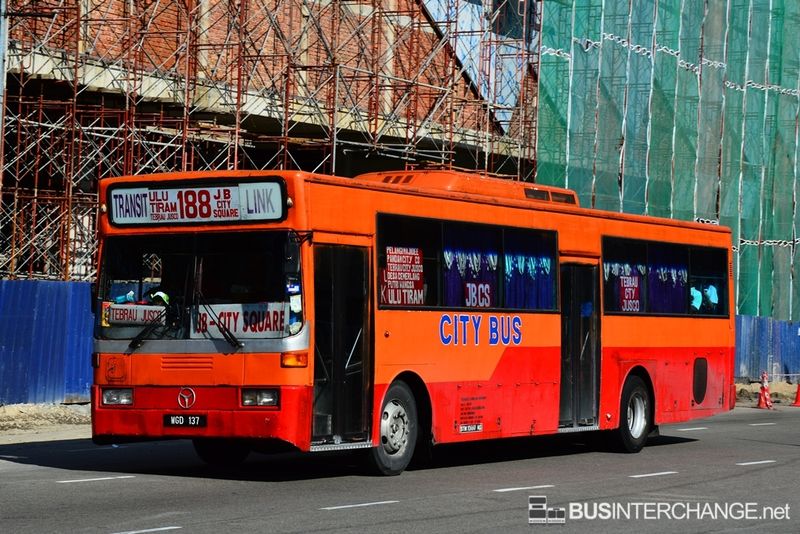 Bus 188 - Transit Link JB Mercedes-Benz OH1318 (WGD137)