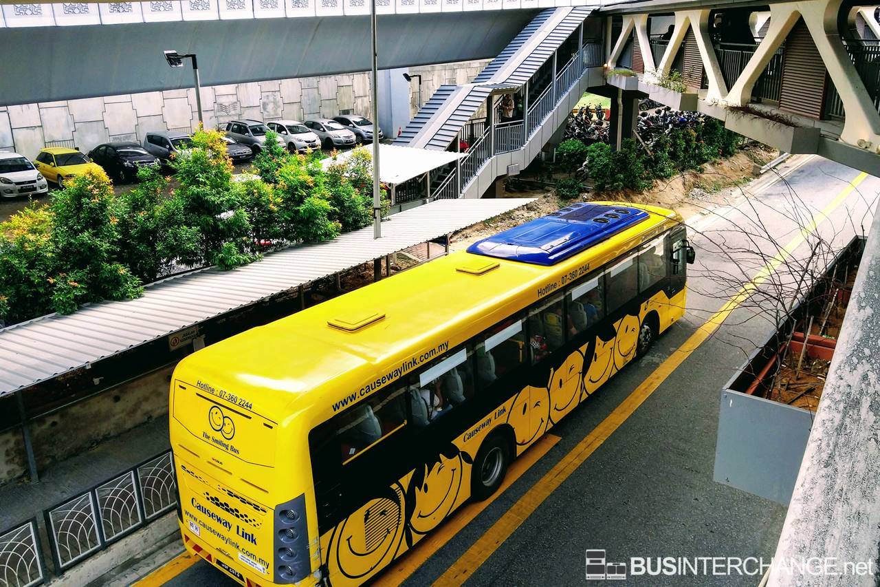 Link bridge to bus boarding area at Jalan Jim Quee (Opposite JB Sentral Terminal).